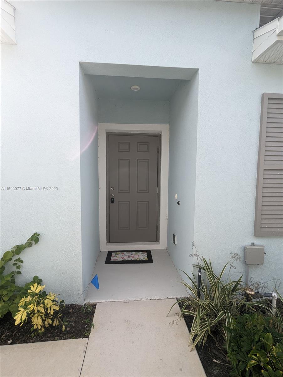 850 Persimmon Pl, Fort Pierce FL 34981 photo 4