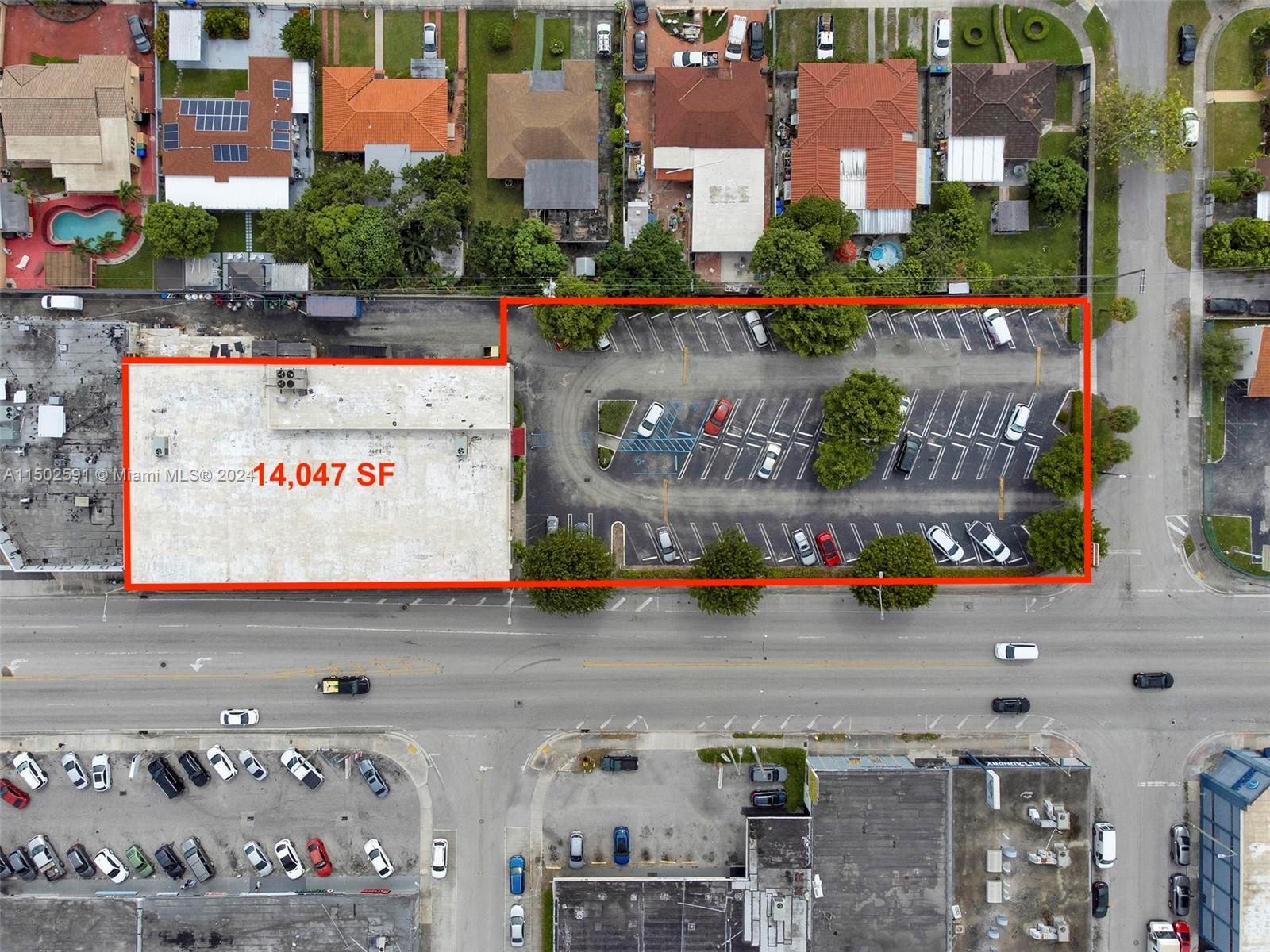3050 NW 7th St, Miami FL 33125 photo 2