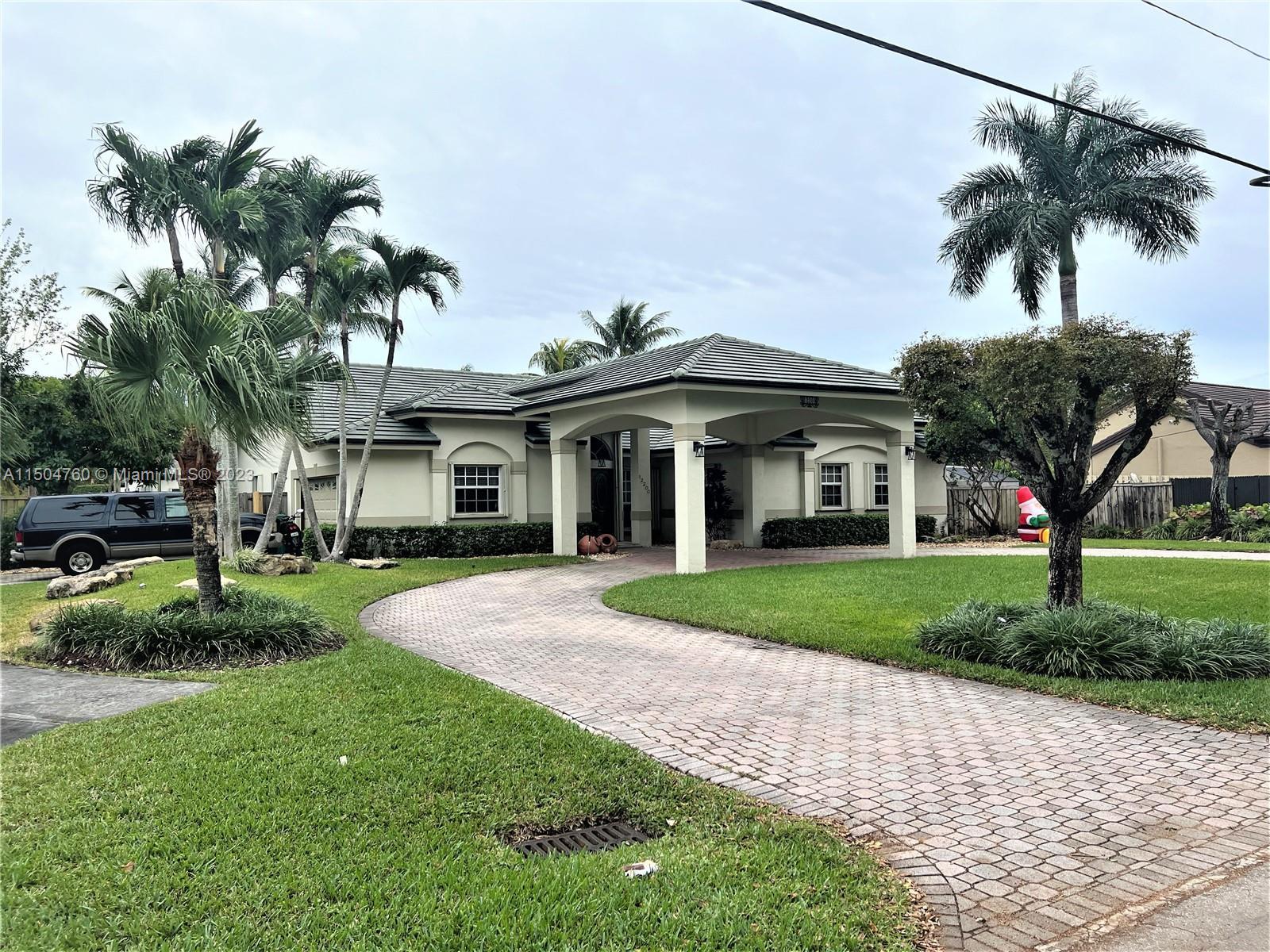 12200 SW 100th St, Miami FL 33186 photo 2