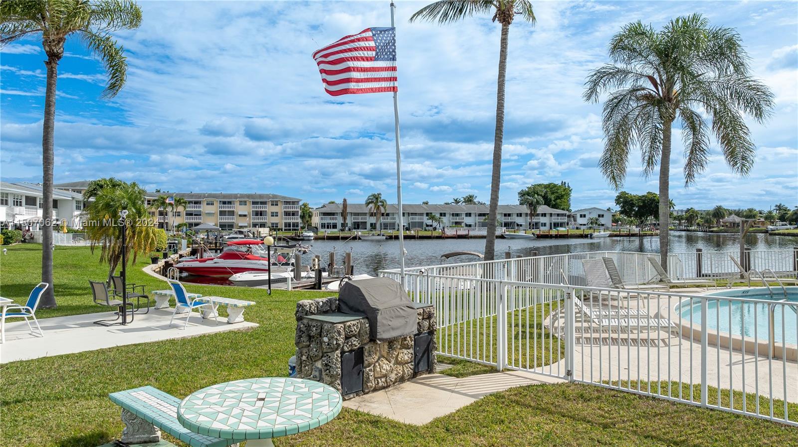 298 SE 6th Ave # 15, Pompano Beach FL 33060 photo 3