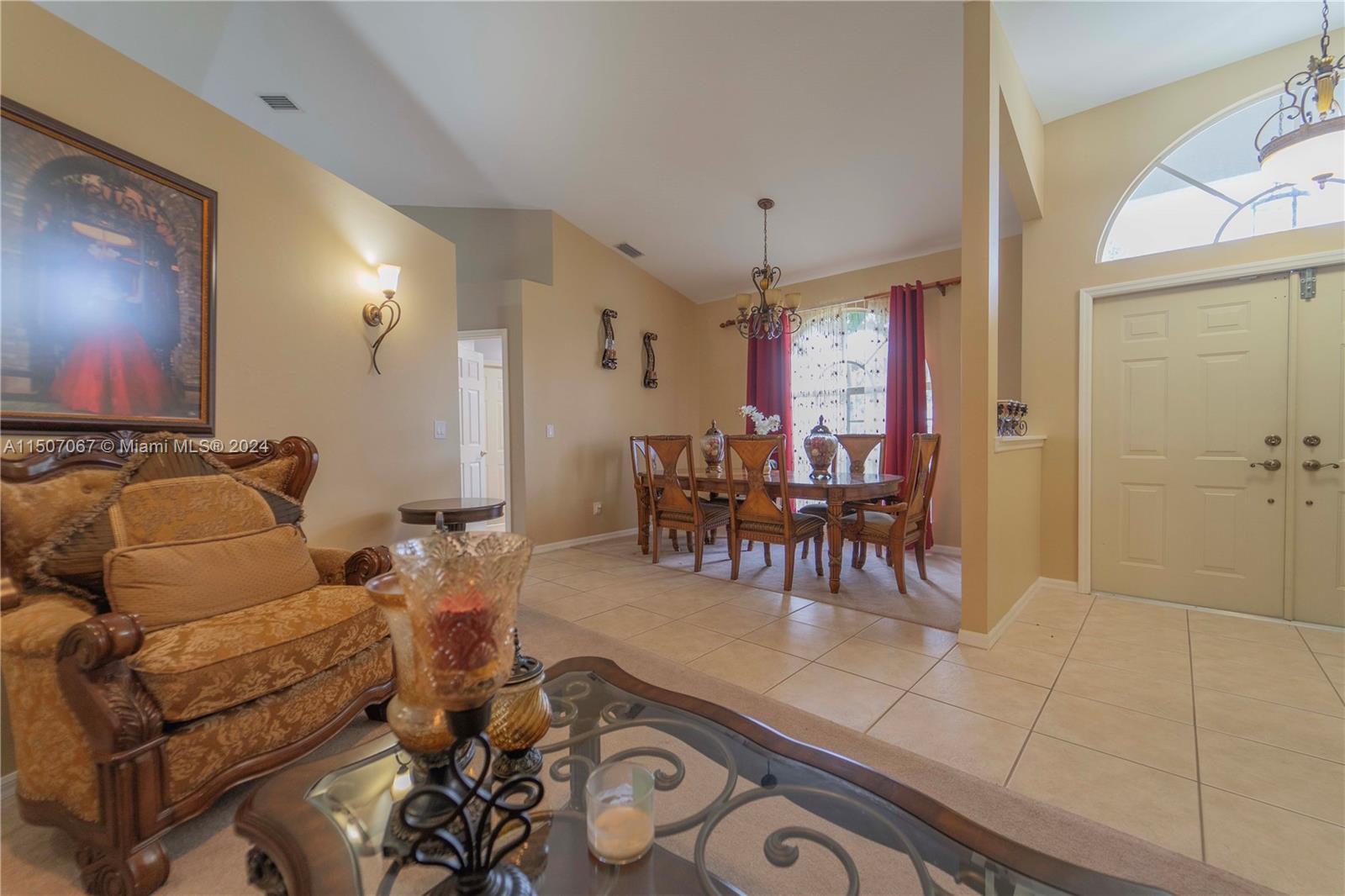610 ROBERT AVE, Lehigh Acres FL 33936 photo 4