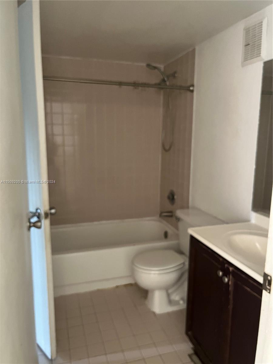 8200 SW 210th St # 216, Cutler Bay FL 33189 photo 4