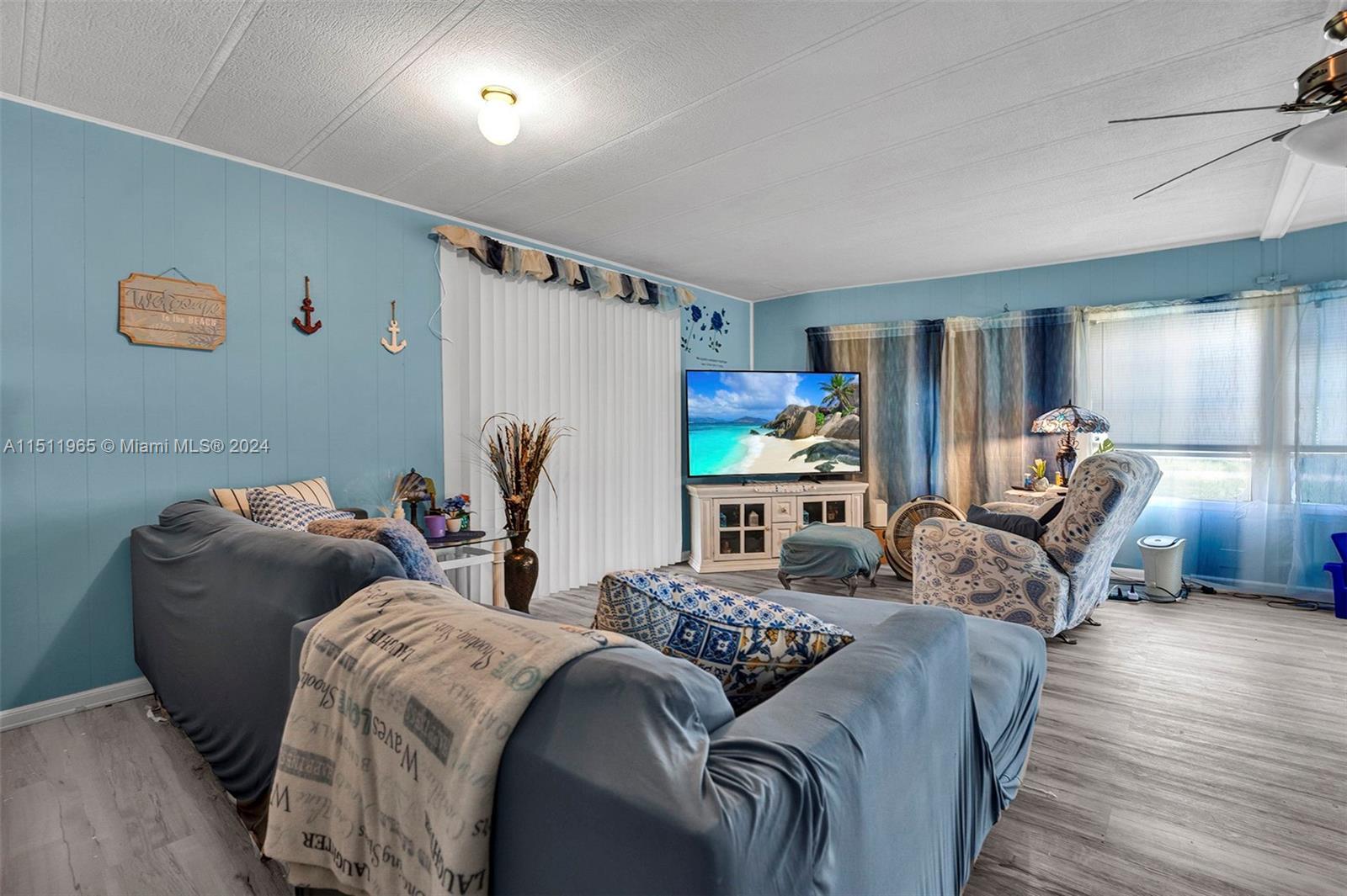 6200 Holly Ln, Lake Worth FL 33462 photo 2