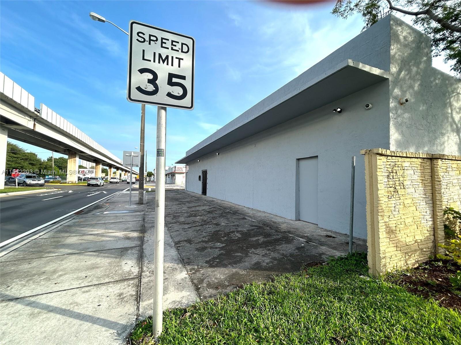 4699 NW 27th Ave, Miami FL 33142 photo 3