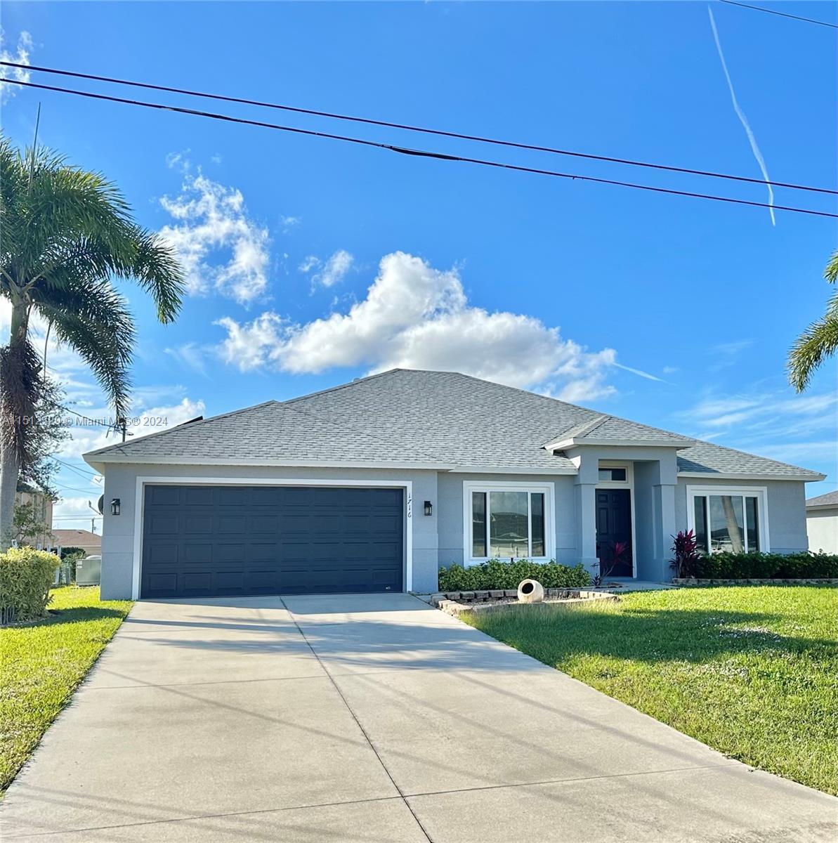 1716 NW 5th Place, Cape Coral FL 33993 photo 2