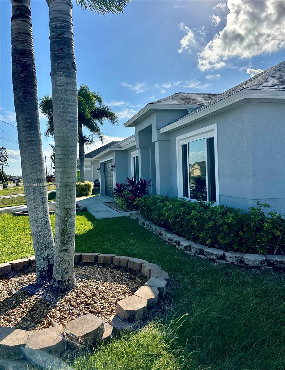1716 NW 5th Place, Cape Coral FL 33993 photo 3