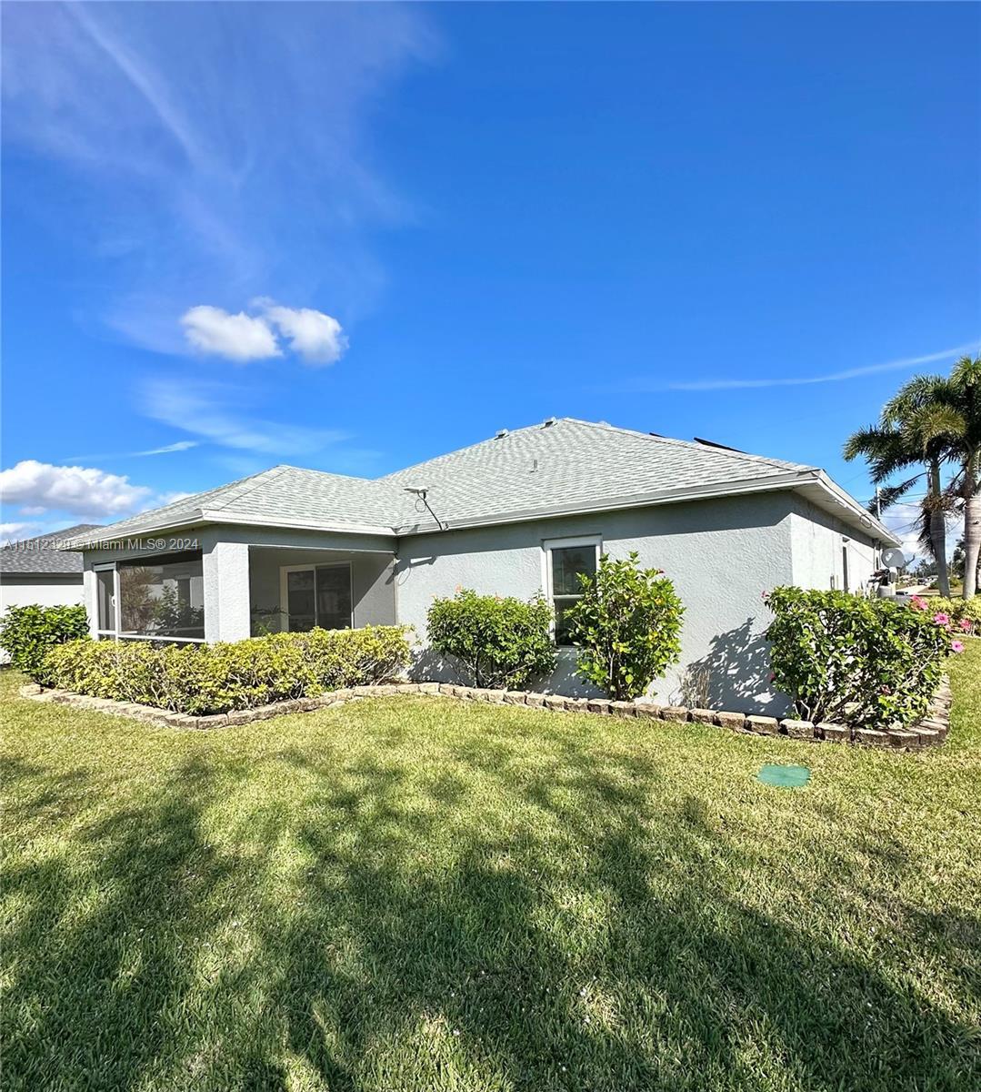 1716 NW 5th Place, Cape Coral FL 33993 photo 5