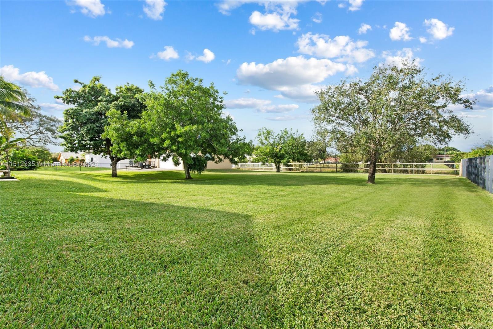 5901 SW 164th Ter, Southwest Ranches FL 33331 photo 4