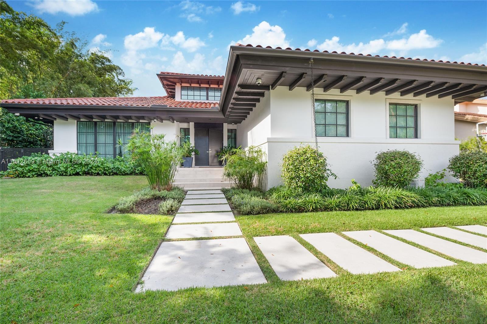 7230 E Lago Dr, Coral Gables FL 33143 photo 2