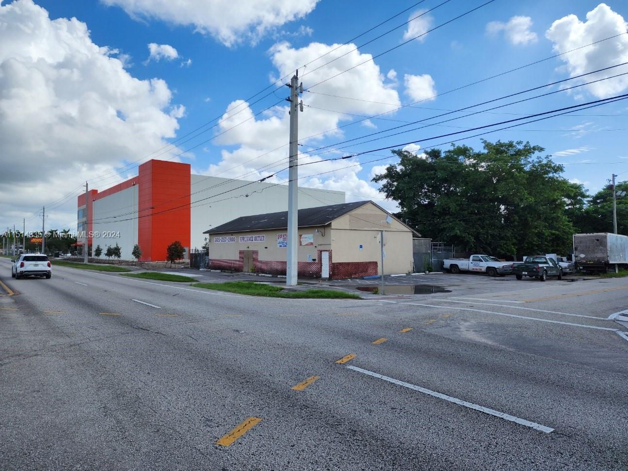 23095 S Dixie Hwy, Miami FL 33170