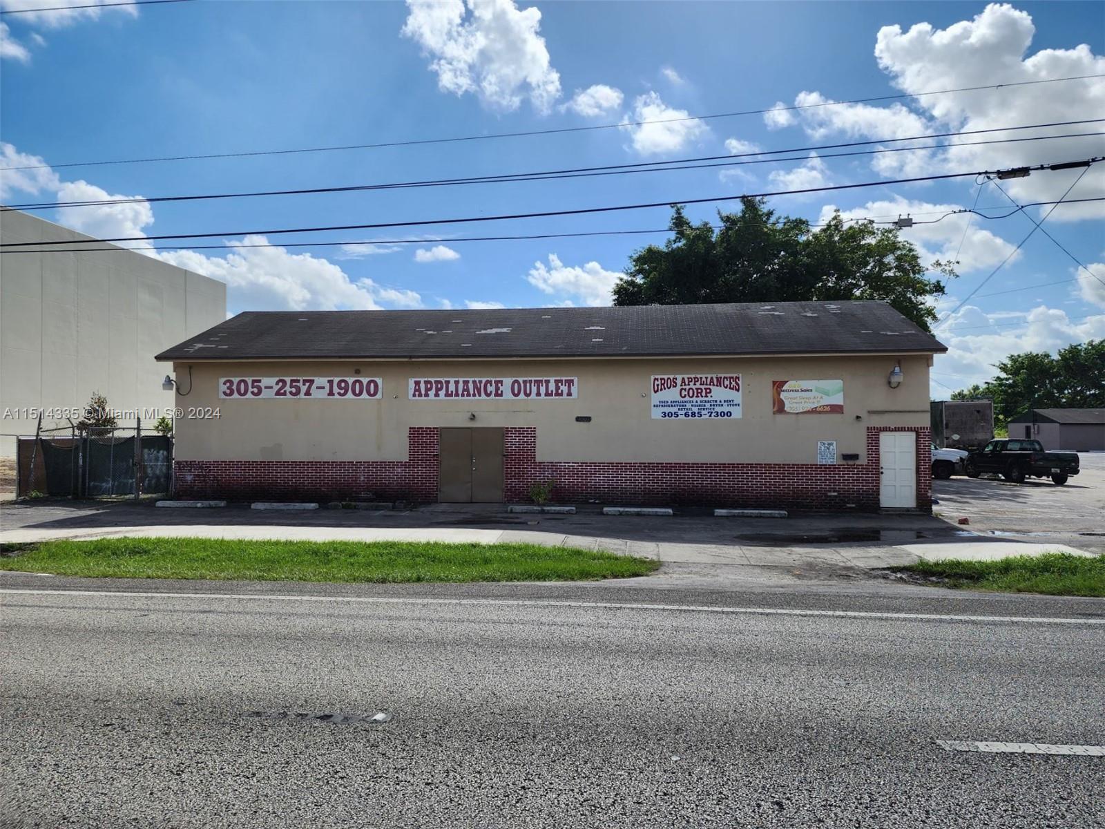 23095 S Dixie Hwy, Miami FL 33170 photo 4