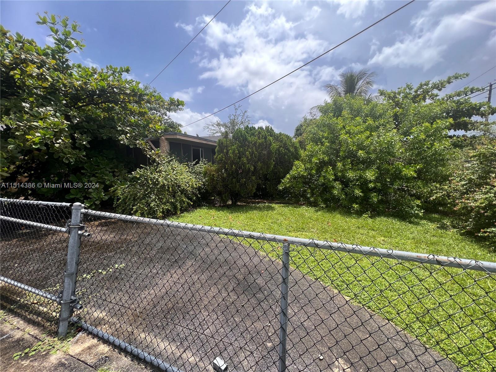 5573 NW 24th Ave, Miami FL 33142 photo 3