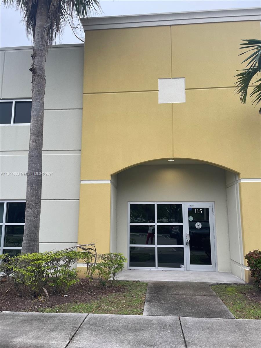 2051 NW 112th Ave # 115, Sweetwater FL 33172 photo 2