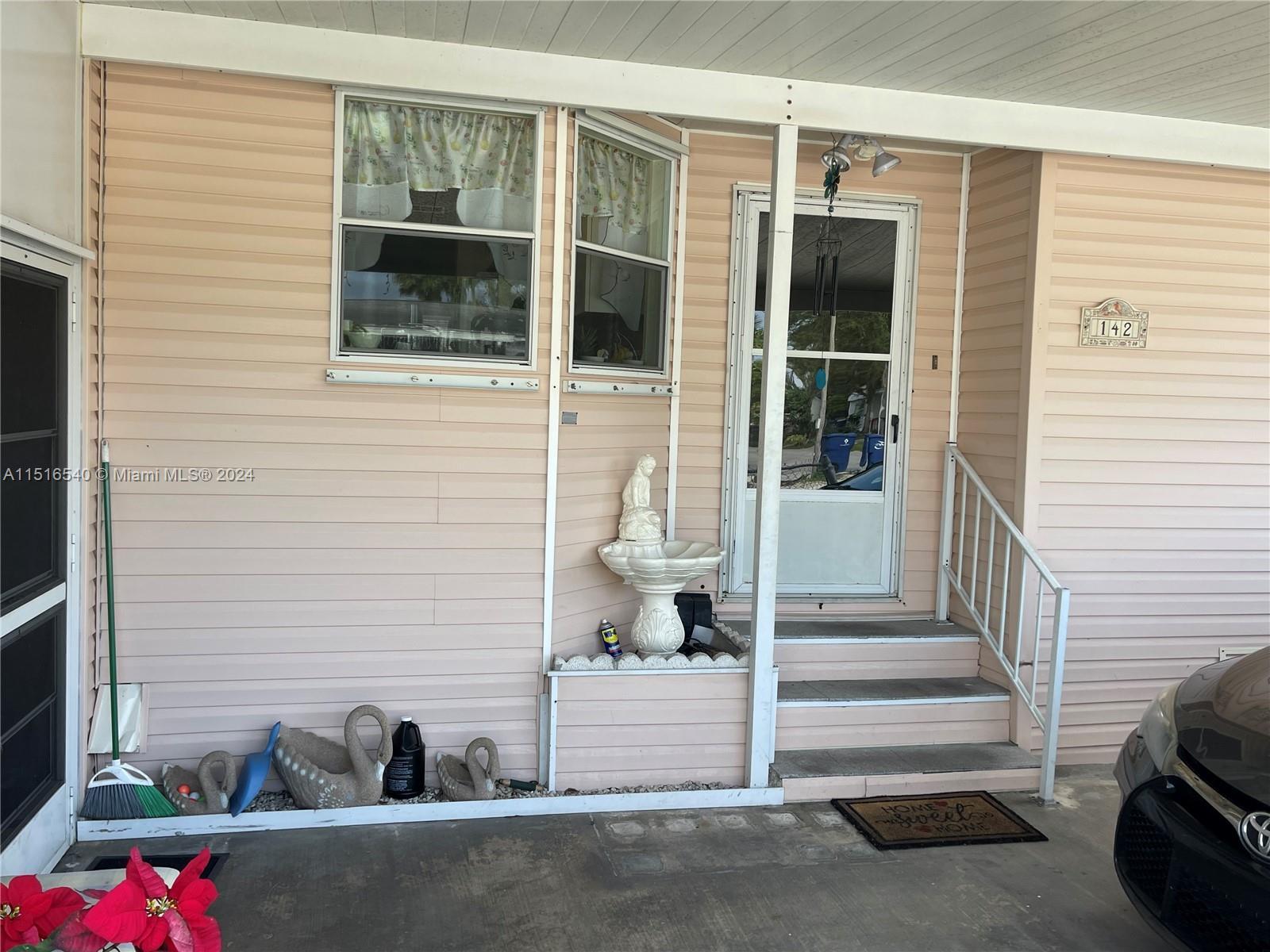 19800 SW 180th Ave UNIT 142, Miami FL 33187