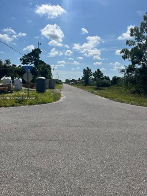 2900 33th St SW, Lehigh Acres FL 33976 photo 2