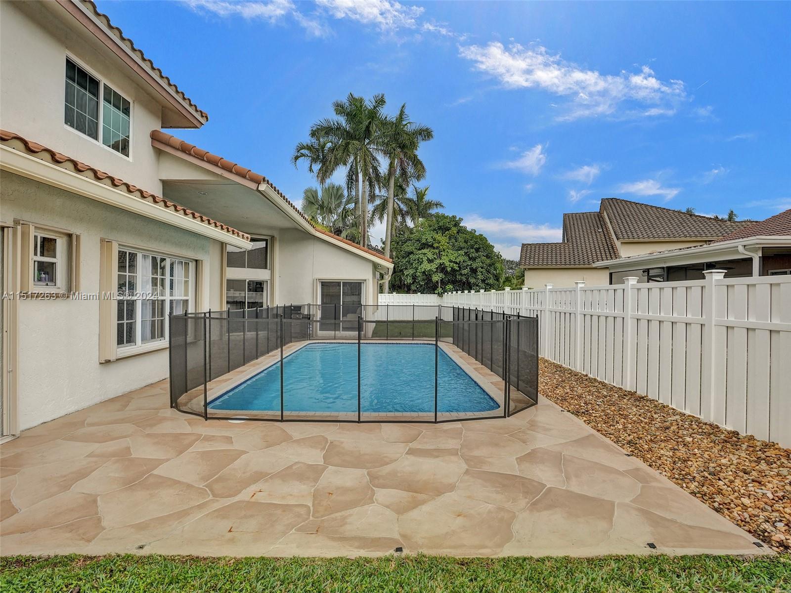 4077 NW 83rd Ln, Coral Springs FL 33065 photo 2