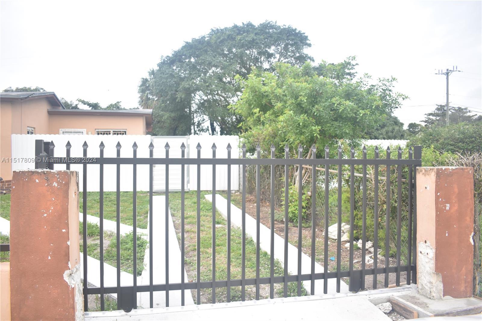 16520 NW 19th Ave # 2, Miami Gardens FL 33054