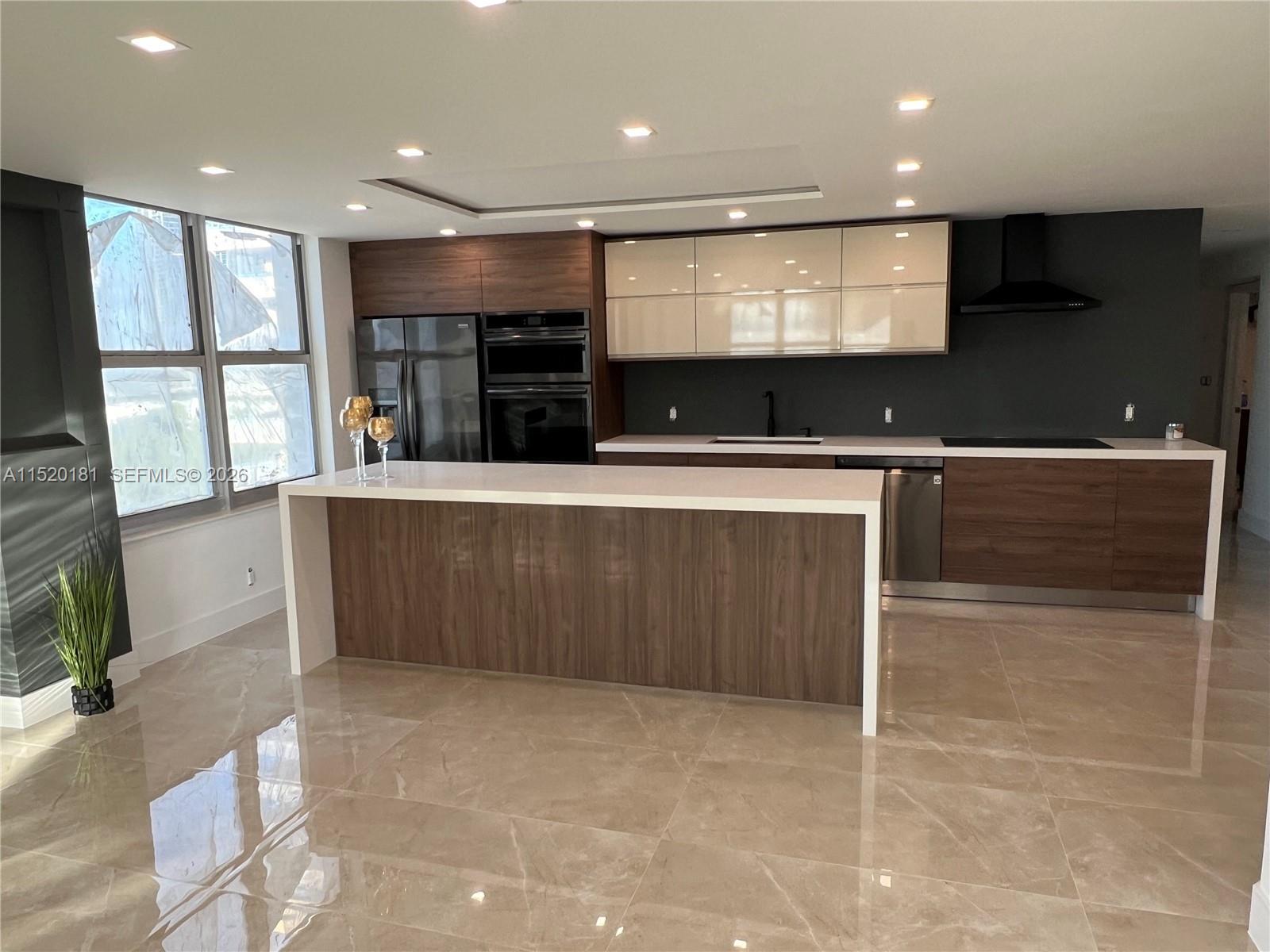 Sunny Isles Beach, FL 33160 photo 2