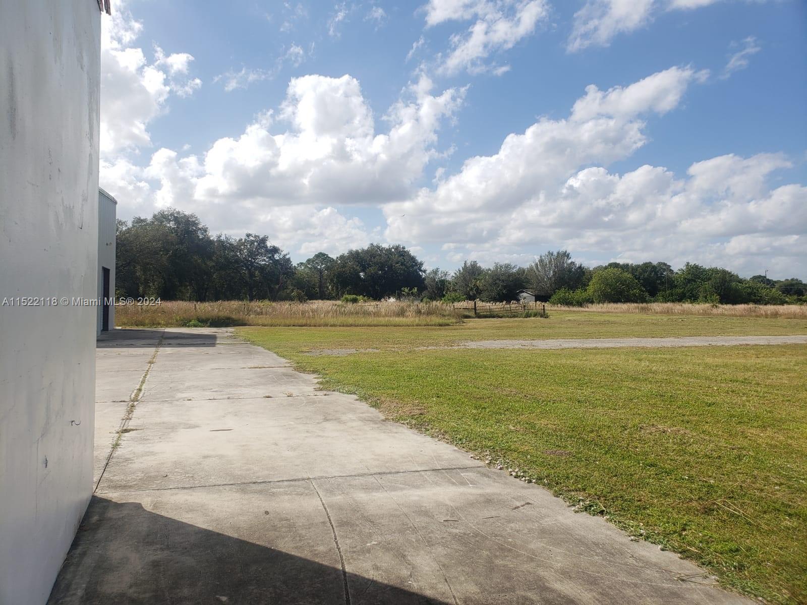 10753 N 441, Okeechobee FL 34972 photo 5
