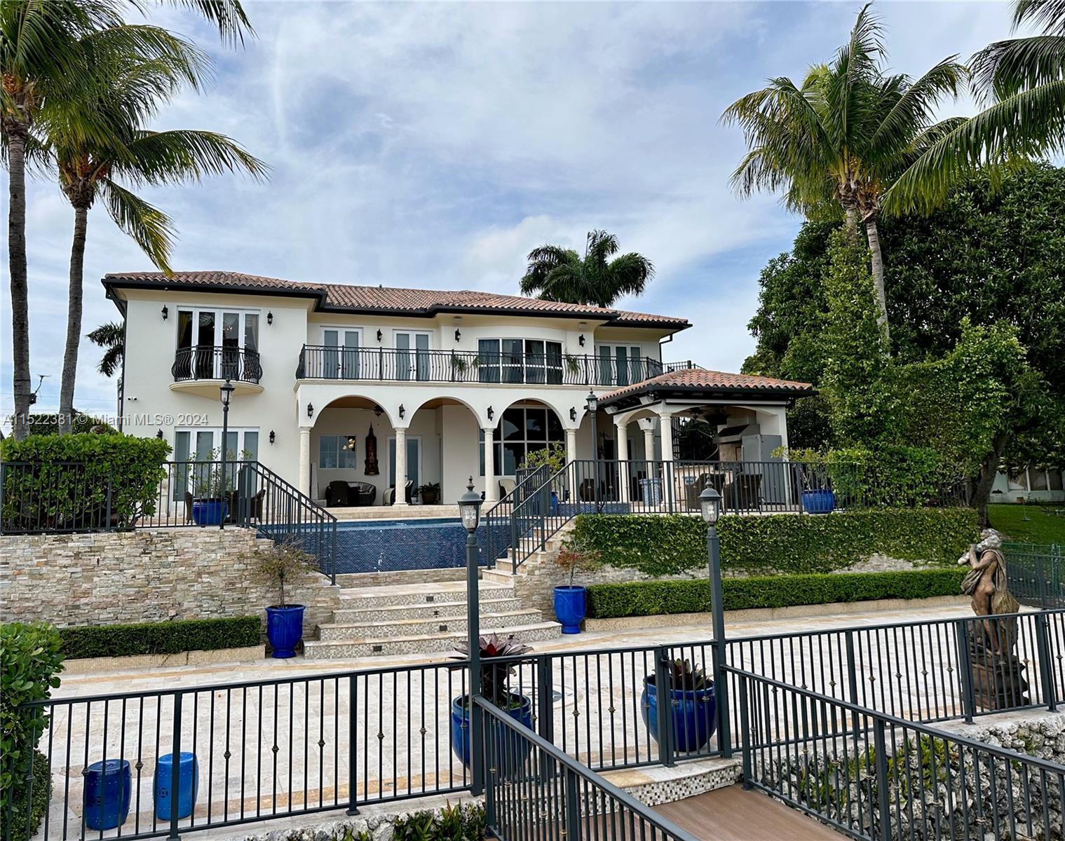 4901 SW 87th Ave, Miami FL 33165