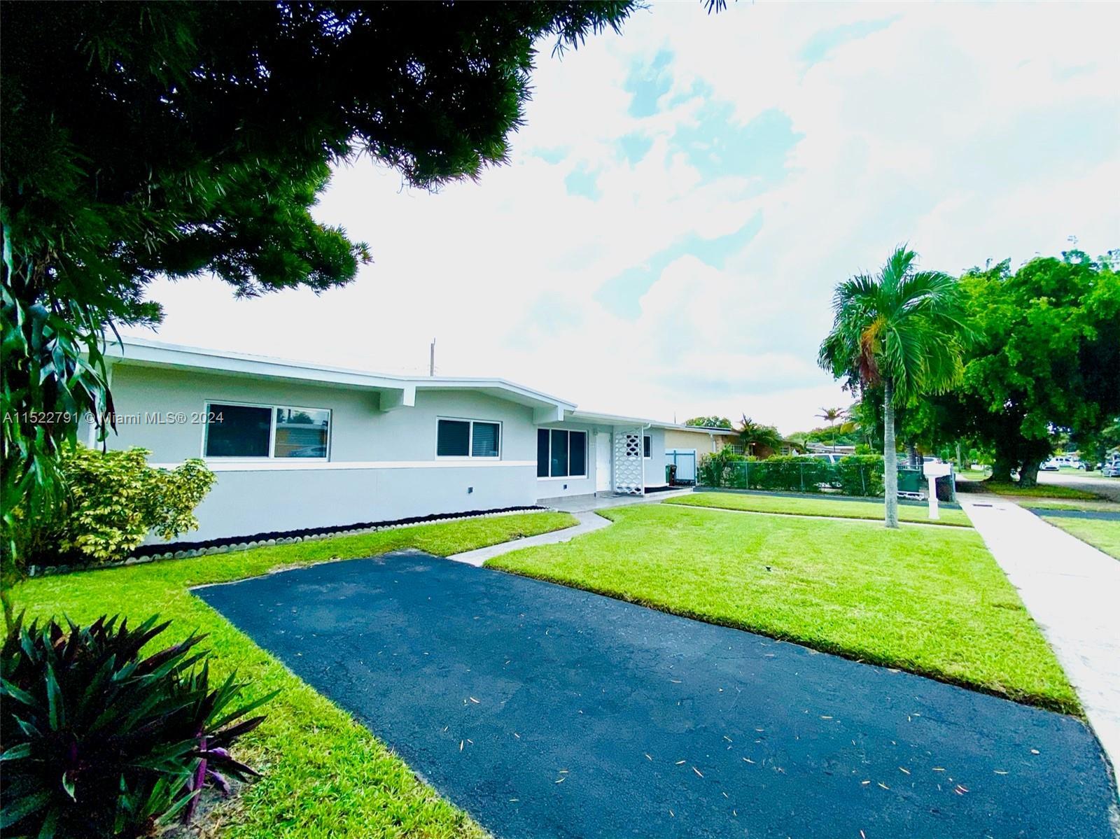 5595 W 13th Ave, Hialeah FL 33012 photo 5