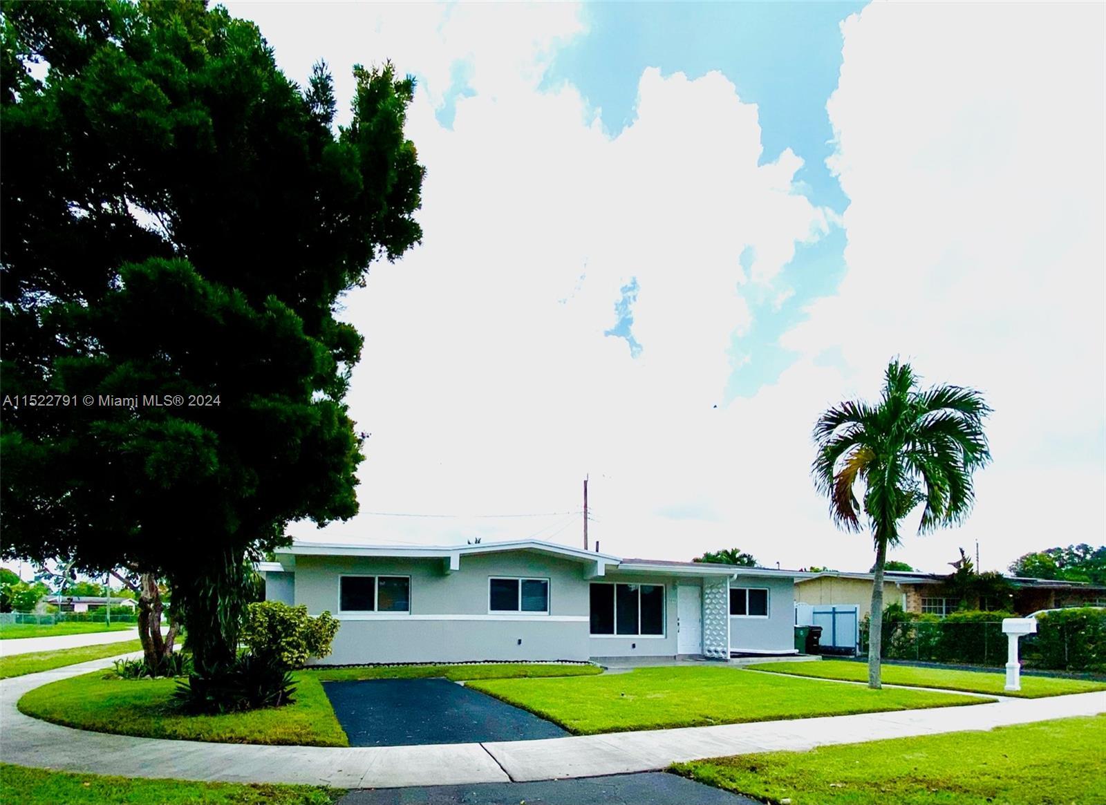 5595 W 13th Ave, Hialeah FL 33012 photo 4