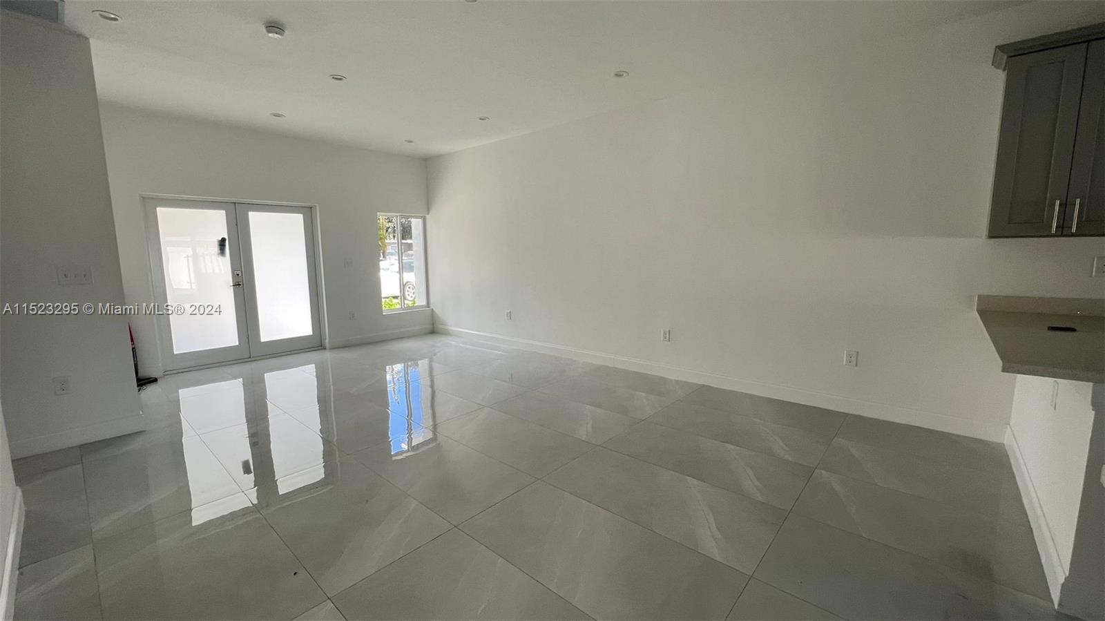 2243 NW 98th St, Miami FL 33147 photo 3