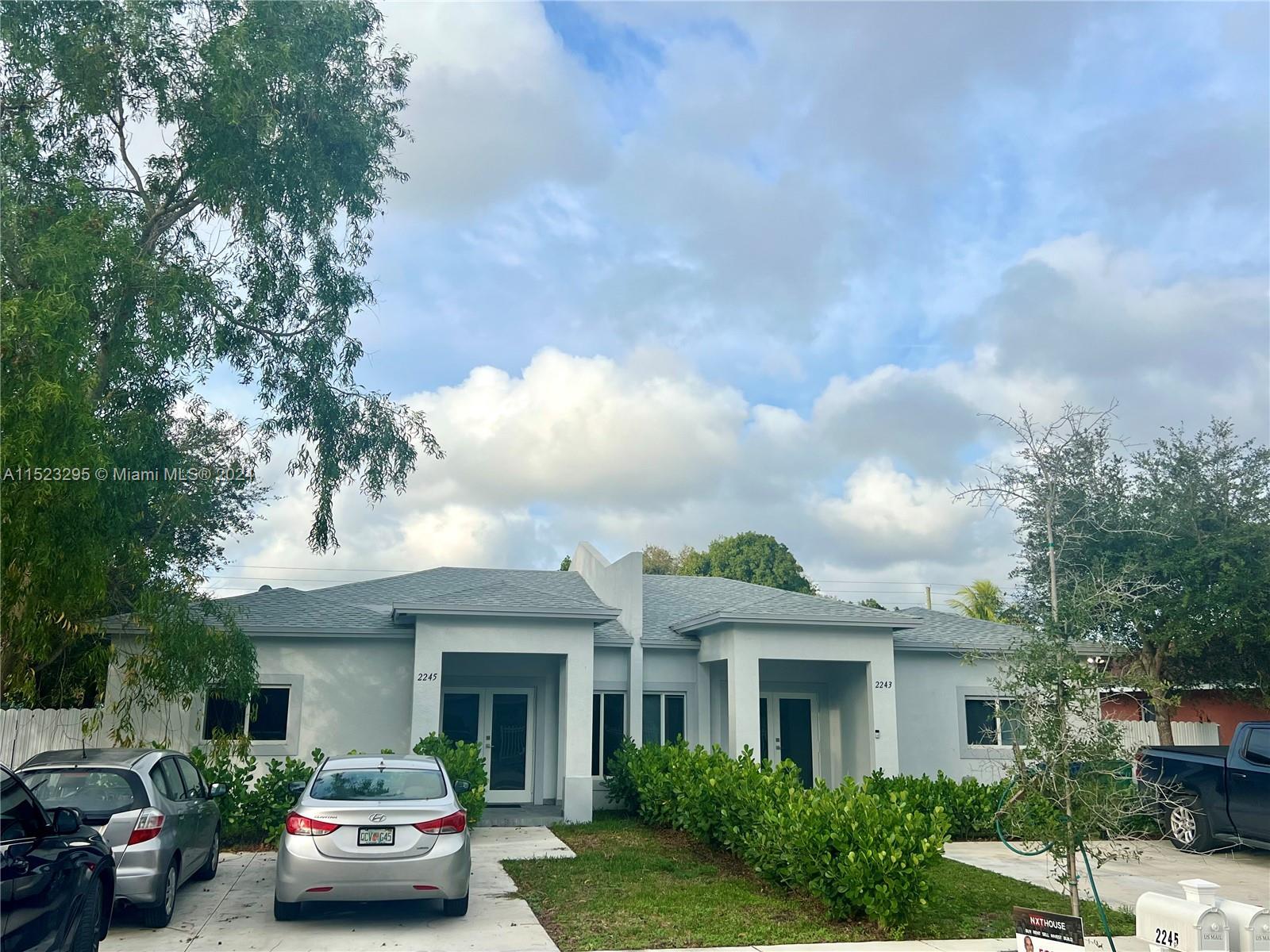 2243 NW 98th St, Miami FL 33147