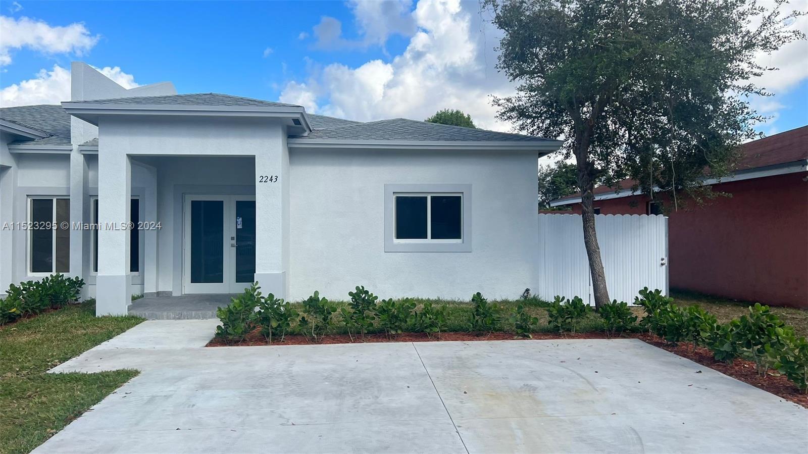 2243 NW 98th St, Miami FL 33147 photo 5