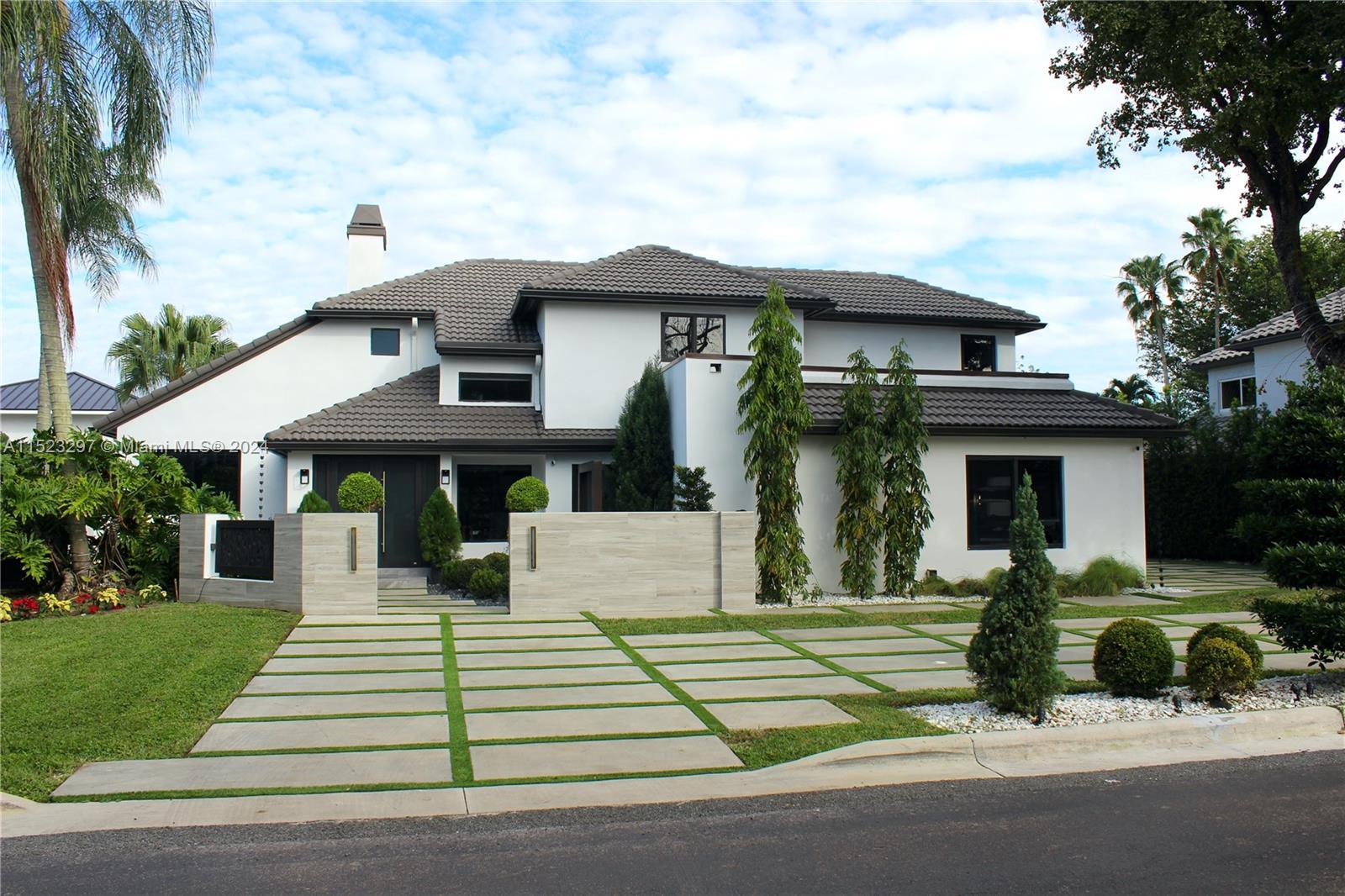 5443 NW 94th Doral Pl, Doral FL 33178