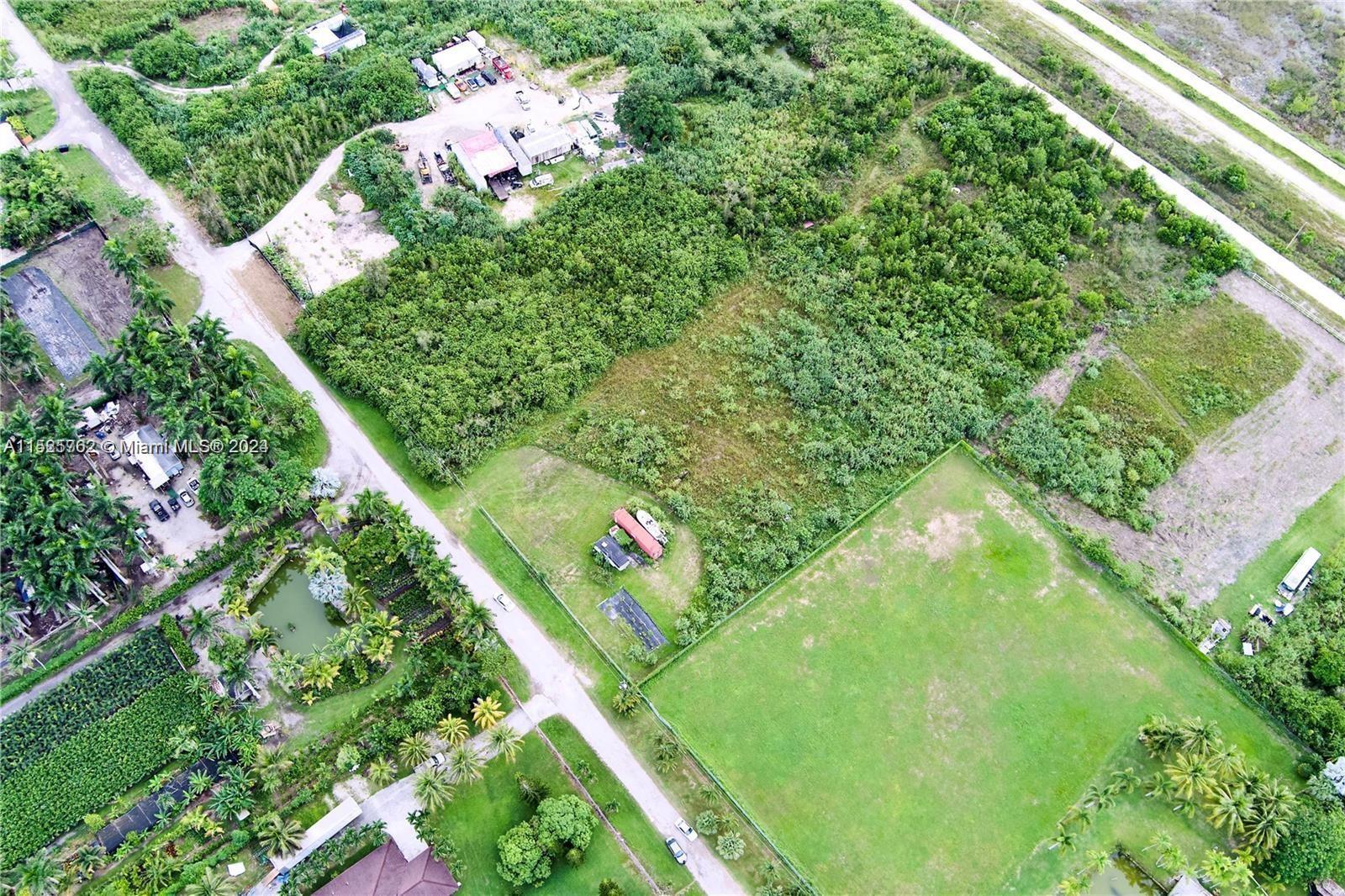 15542 SW 212 Ave, Miami FL 33187 photo 3