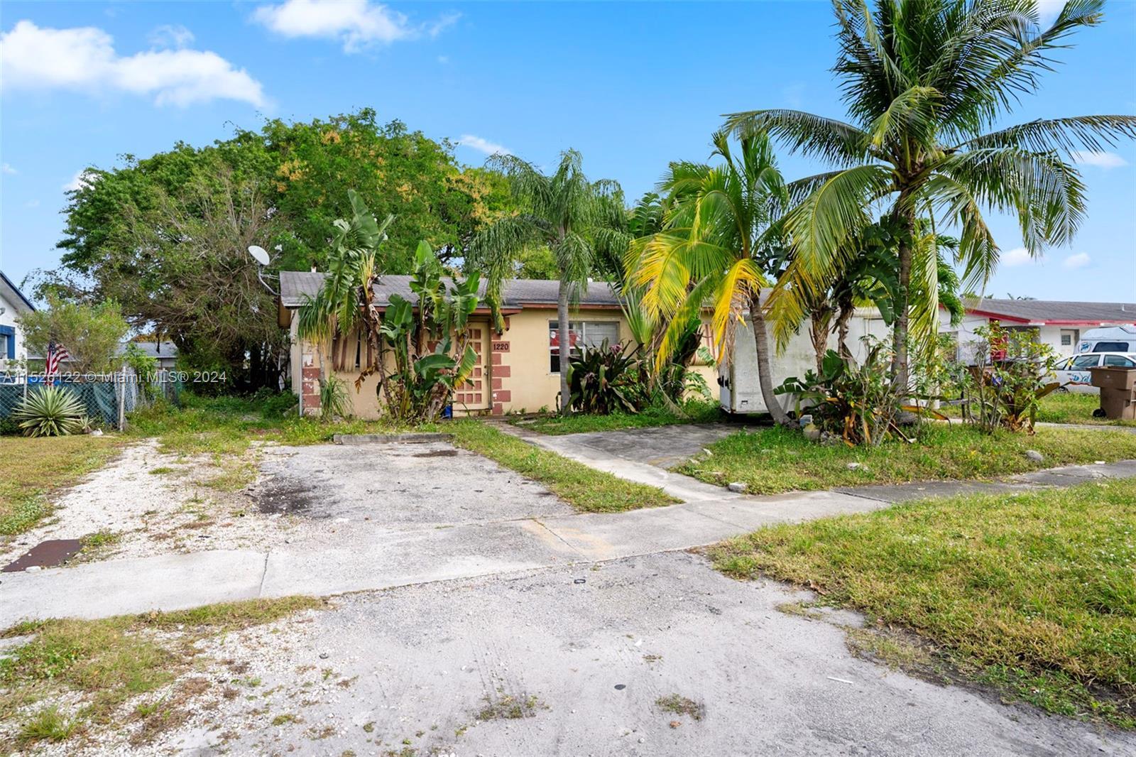 1220 SW 6 TERR, Deerfield Beach FL 33441 photo 3