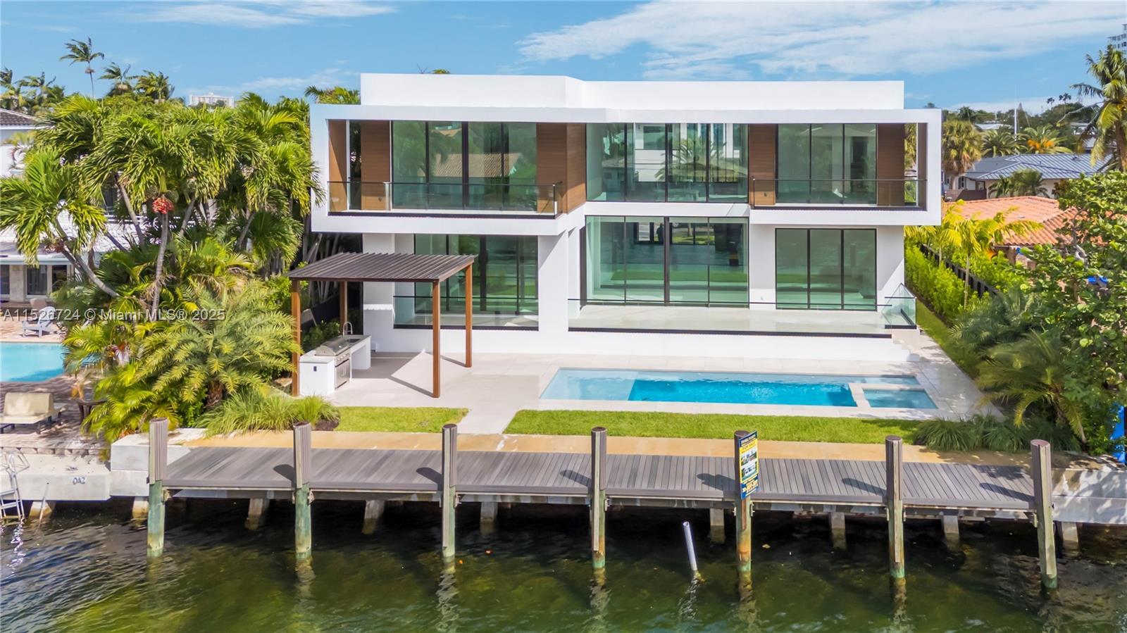 2050 NE 120th Rd, North Miami FL 33181 photo 2
