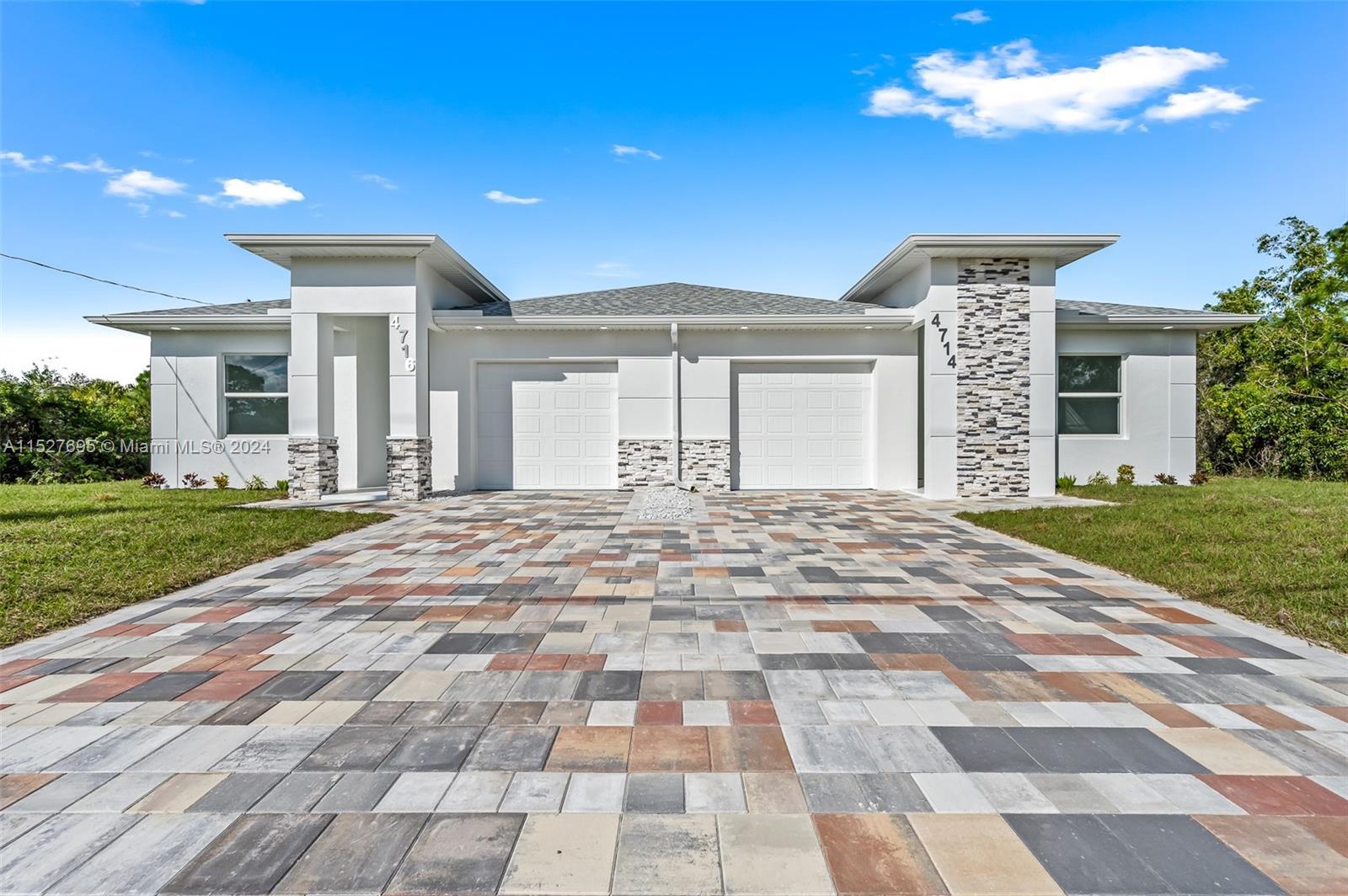 366-368 S LIMERICK AVE, Lehigh Acres FL 33974
