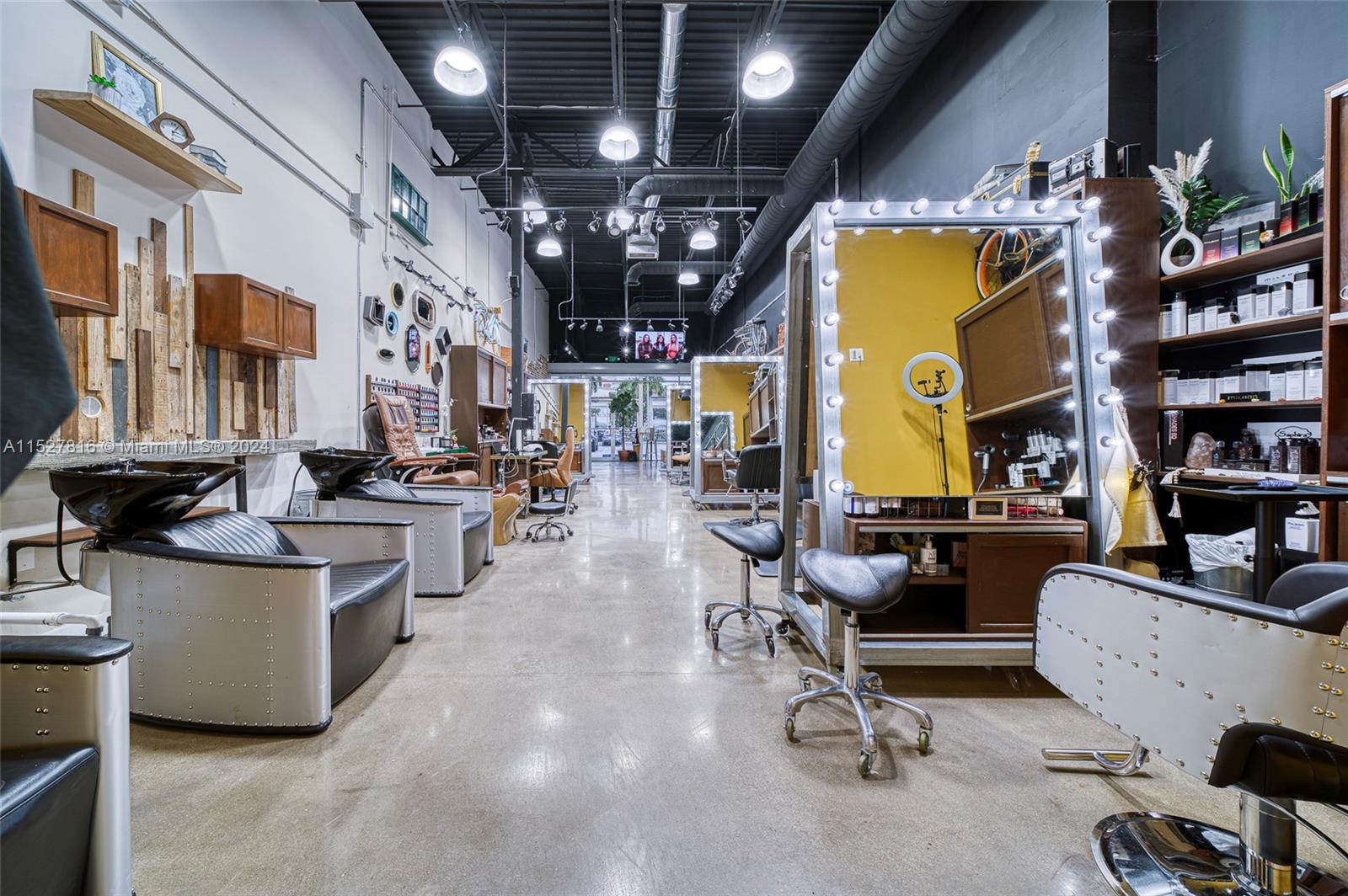 Full-Service Beauty Salon For Sale off of US1, Pinecrest FL 33156 photo 2