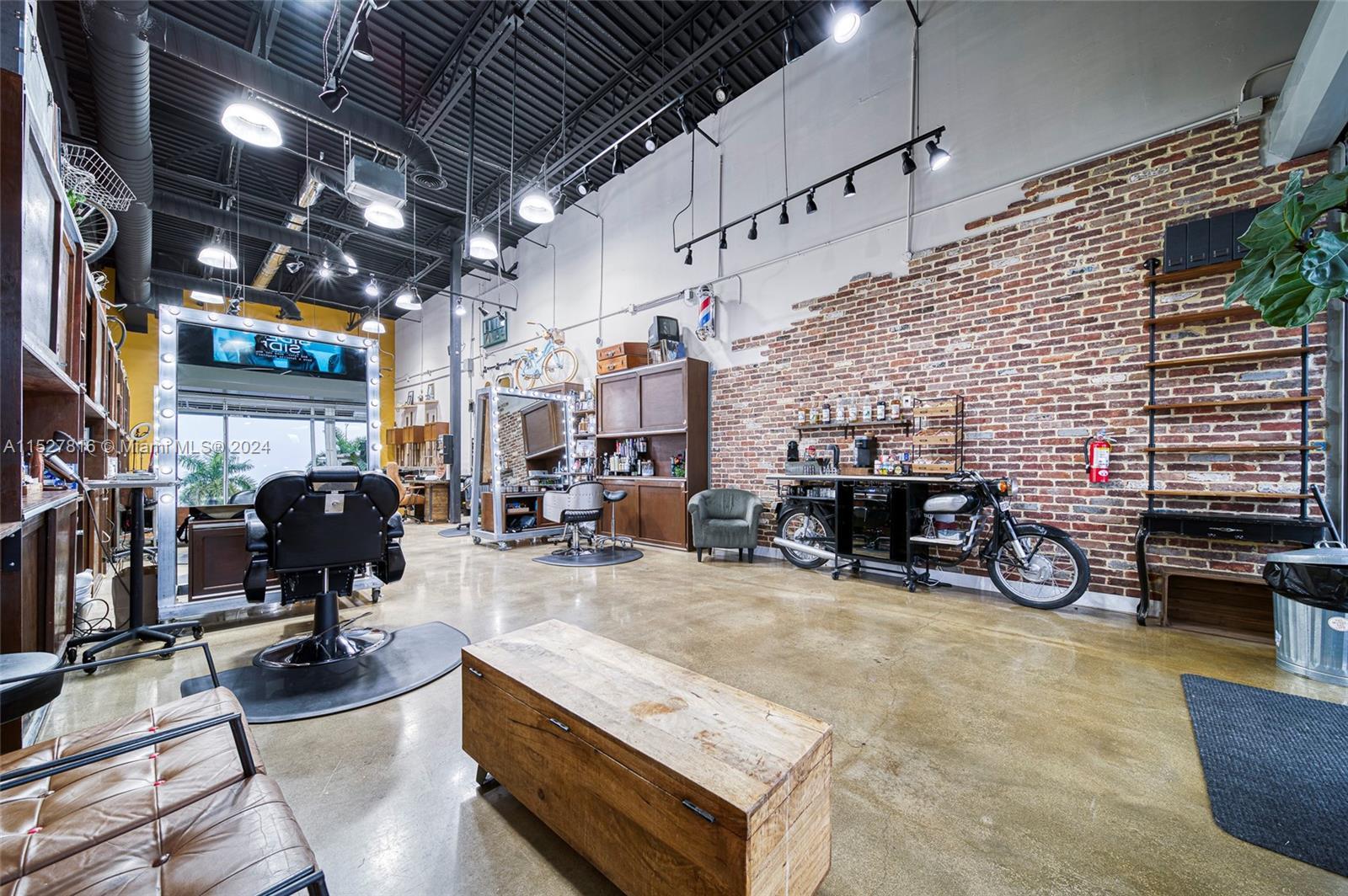 Full-Service Beauty Salon For Sale off of US1, Pinecrest FL 33156 photo 5