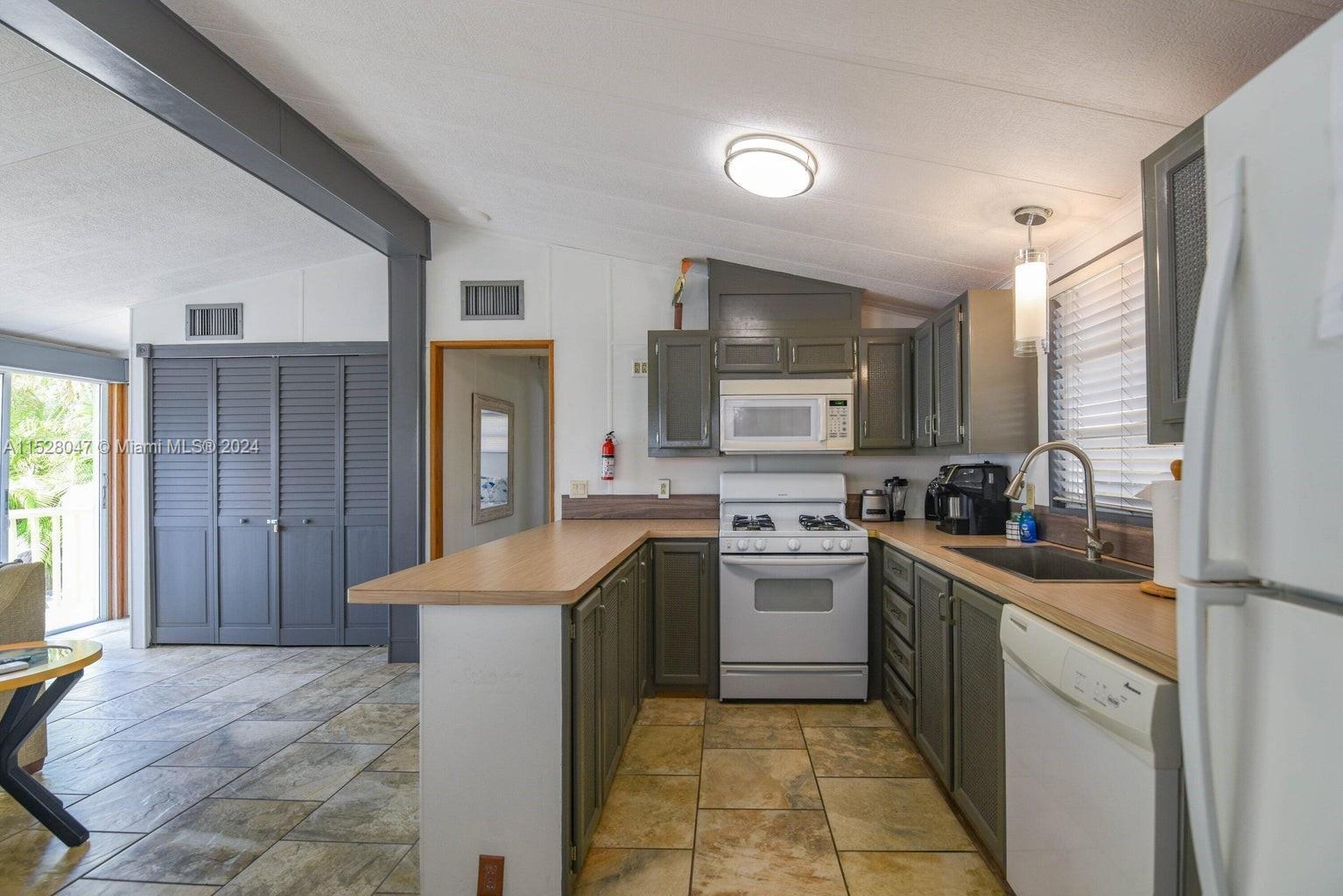 701 Spanish Main Dr #639, Lower Keys FL 33042 photo 3