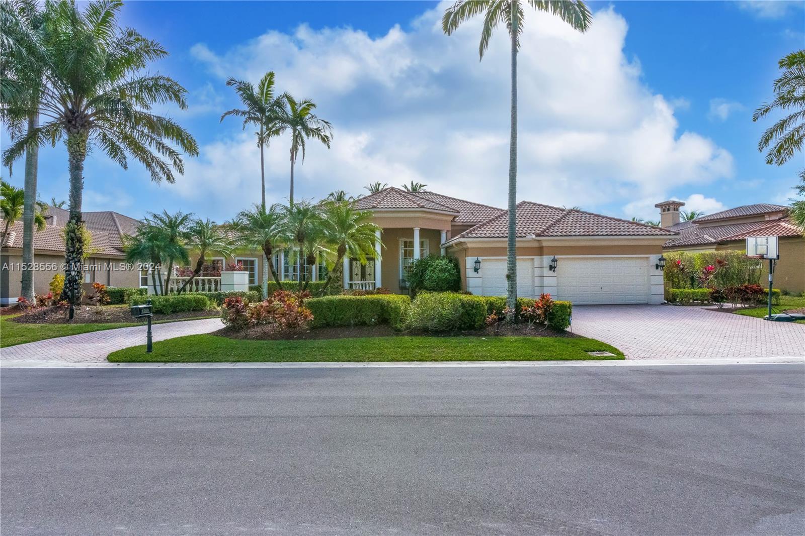 7256 NW 127th Way, Parkland FL 33076 photo 2