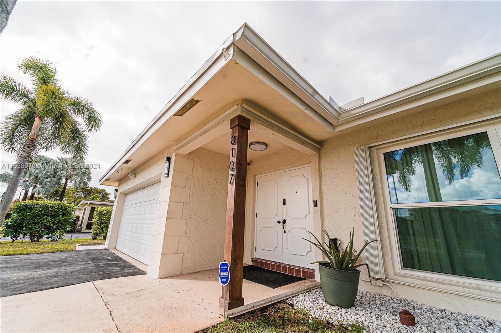 8107 NW 74th Ave # 0, Tamarac FL 33321 photo 2