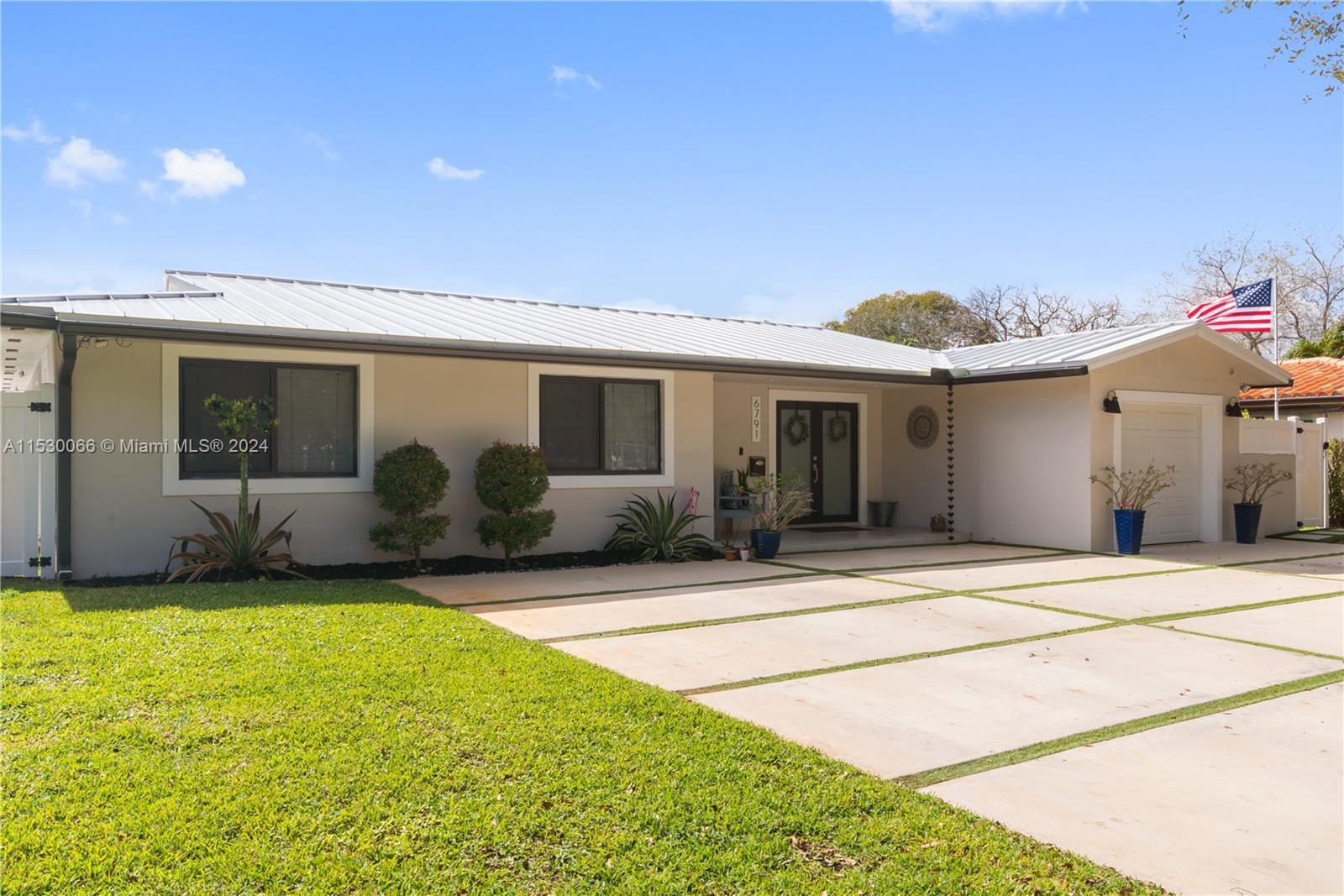 6791 Parkinsonia Dr, Miami Lakes FL 33014 photo 4