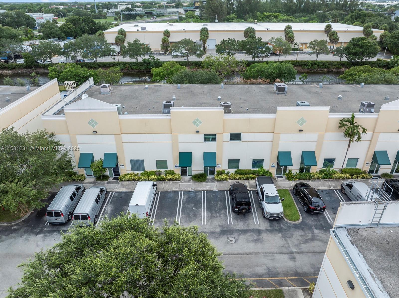 1055 NW 31st Ave, Pompano Beach FL 33069 photo 2