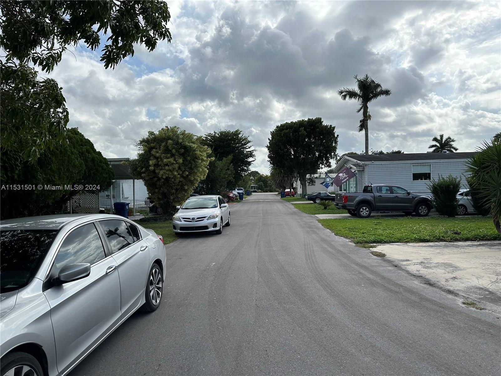 19800 SW 180 Ave Lot 52, Miami FL 33187 photo 2