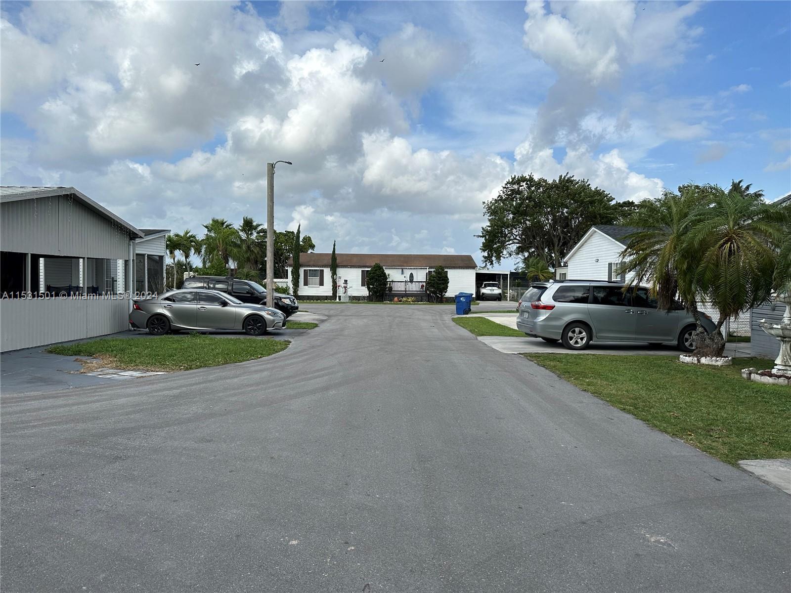 19800 SW 180 Ave Lot 52, Miami FL 33187