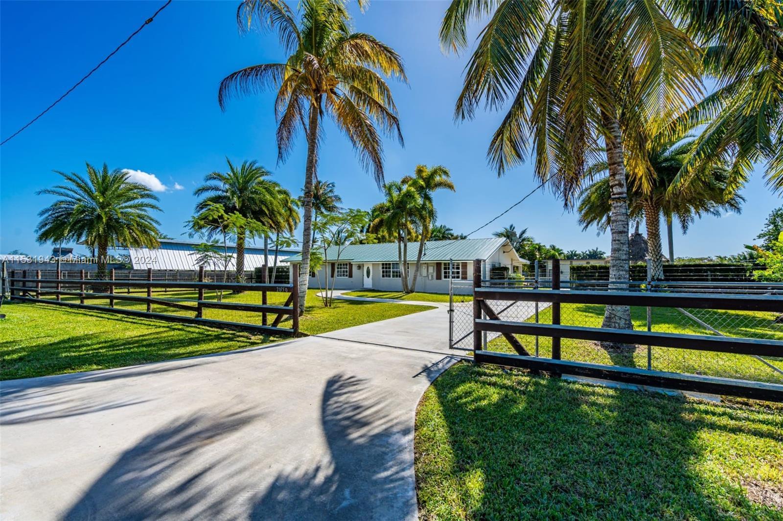 20750 SW 394th St, Homestead FL 33034 photo 2