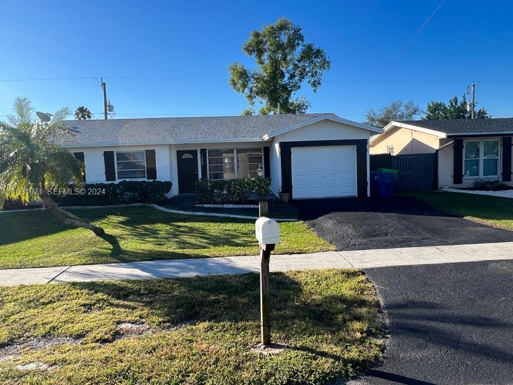 11520 NW 31st Pl, Sunrise FL 33323 photo 2