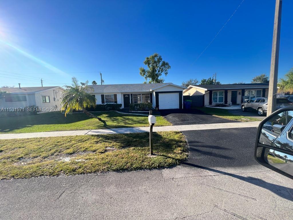 11520 NW 31st Pl, Sunrise FL 33323 photo 3