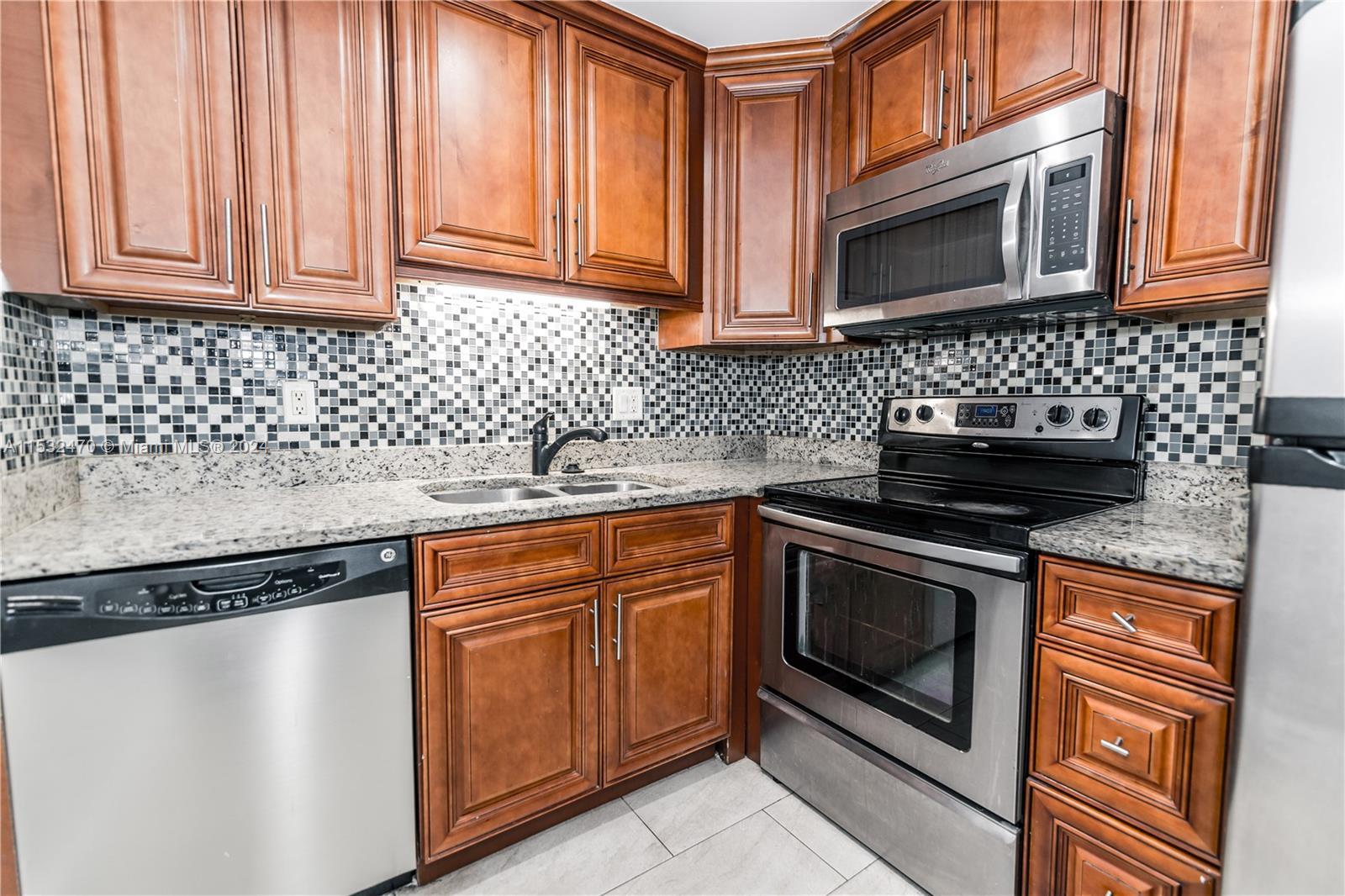 2100 Springdale Blvd # 216, Palm Springs FL 33461