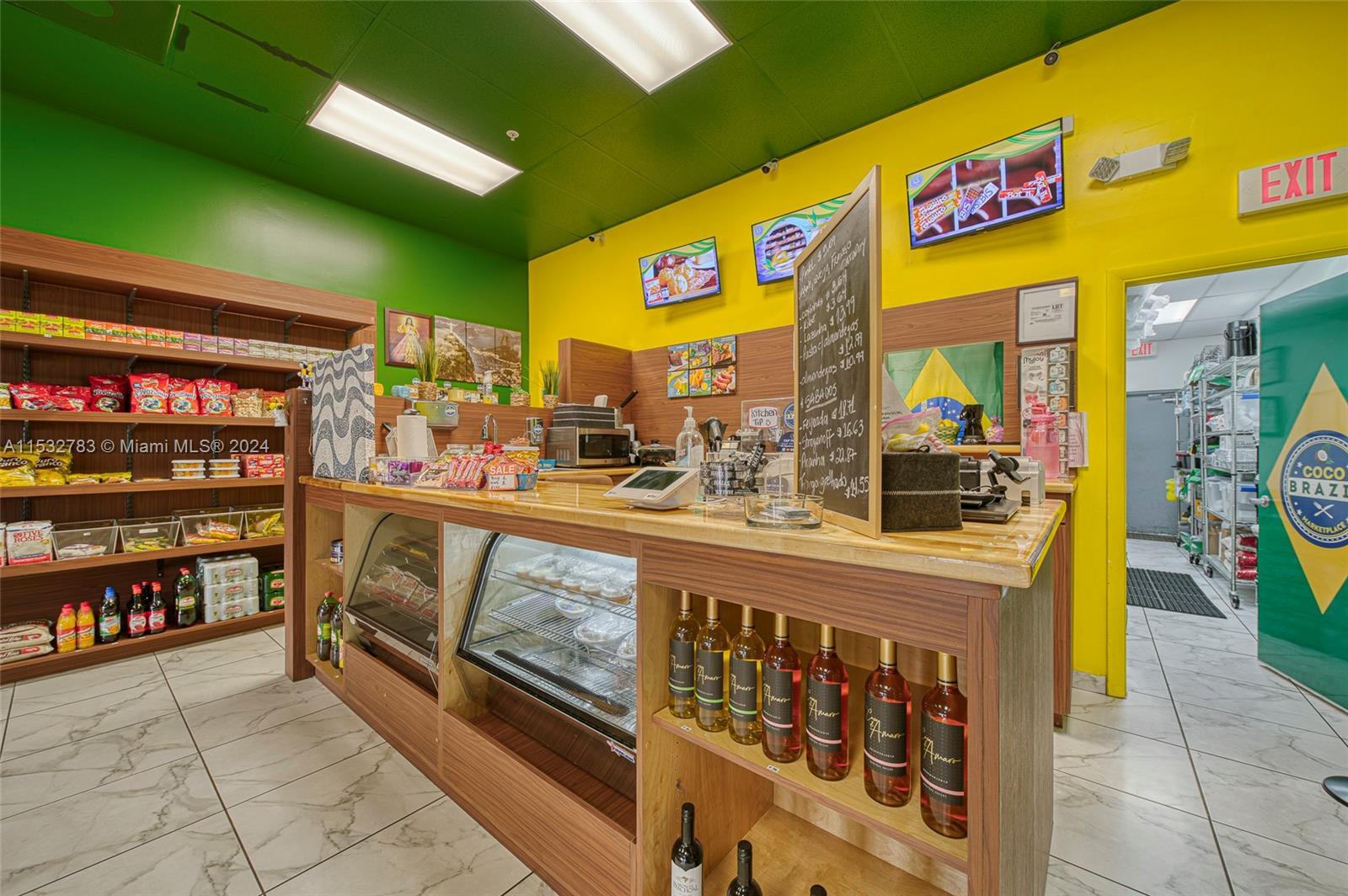Restaurant Market with Full Commercial Kitchen, Miami FL 33186 photo 3