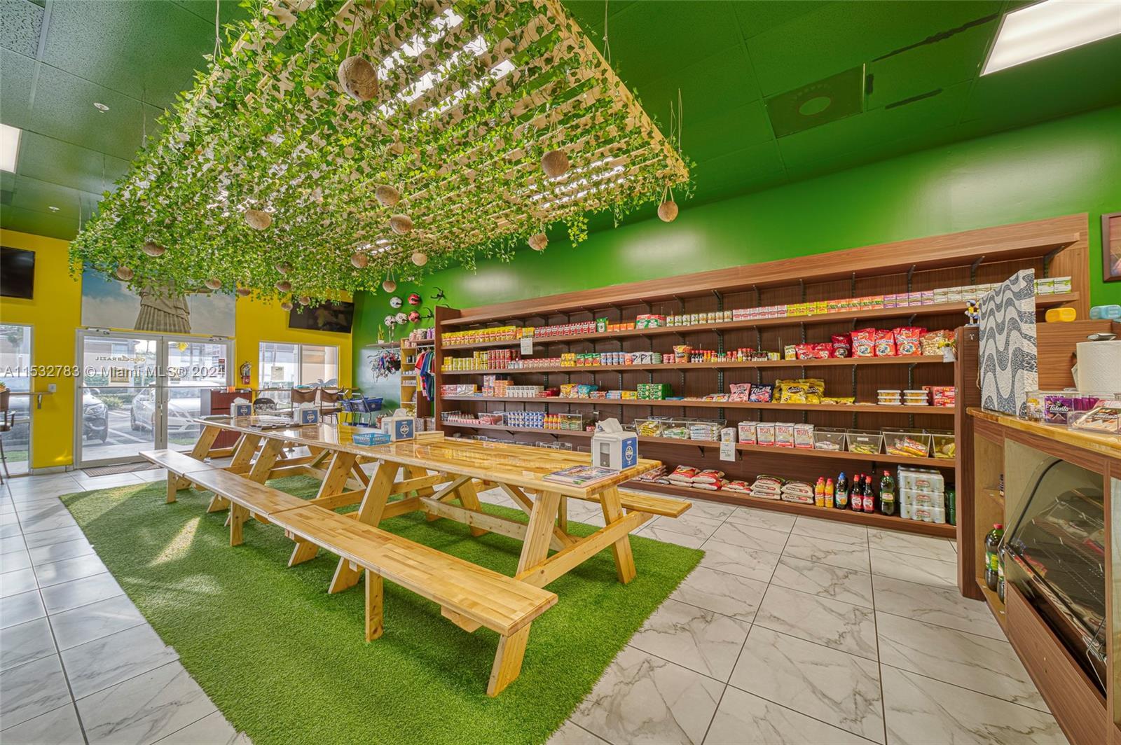 Restaurant Market with Full Commercial Kitchen, Miami FL 33186 photo 5