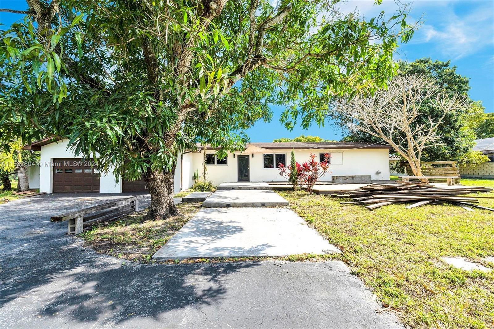 14300 NW 77th Ave, Miami Lakes FL 33016 photo 2